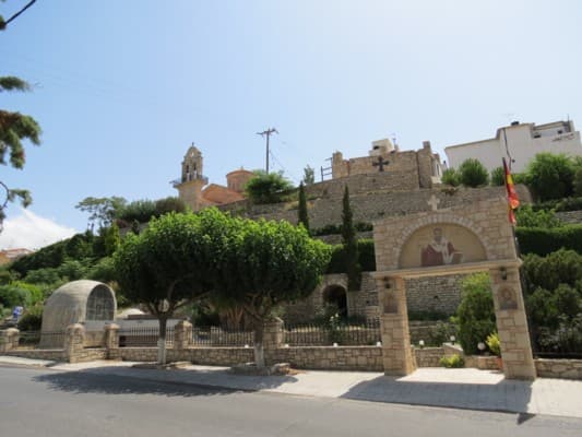 Церковь Святого Мирона арка